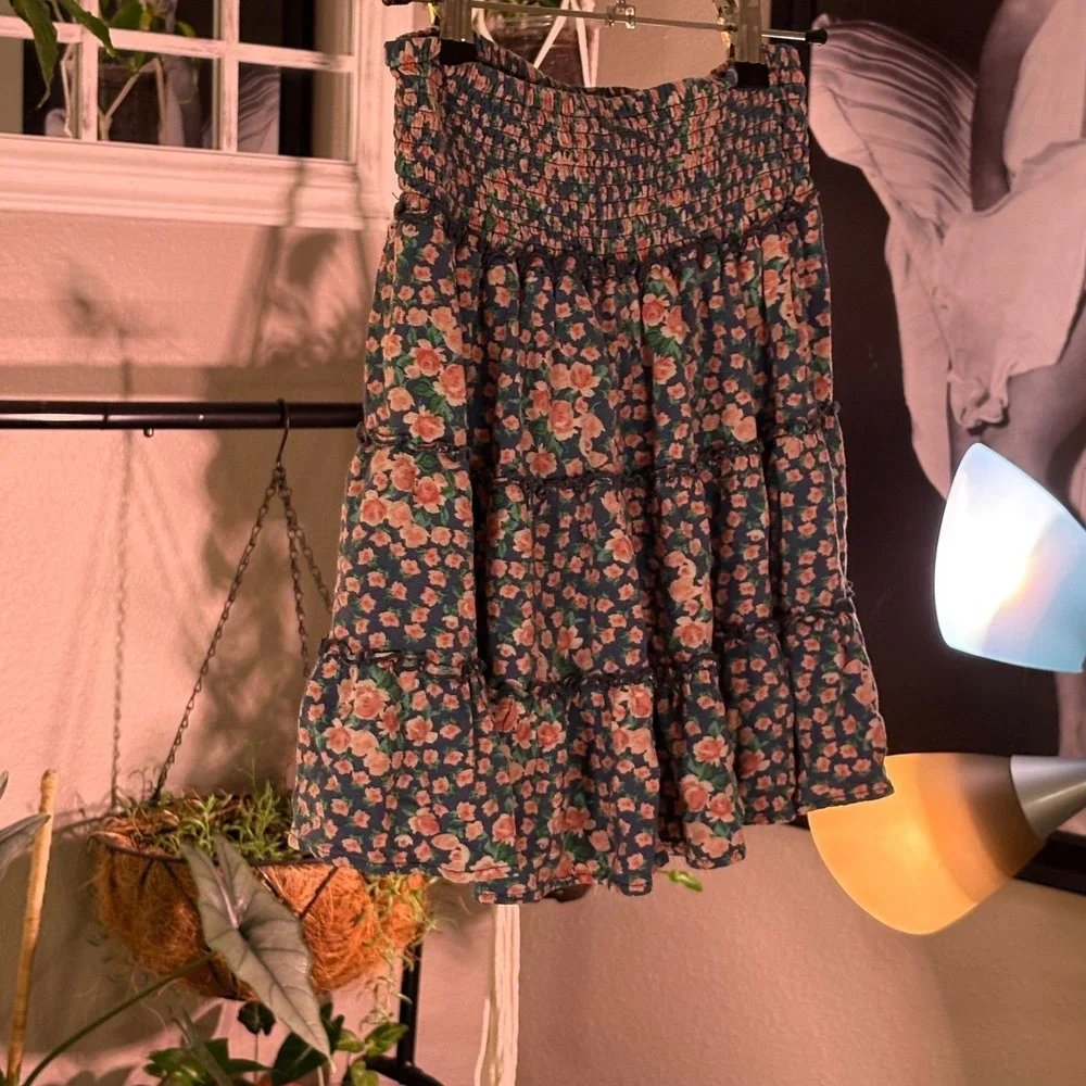 Unbranded Floral Mini Skirt Womens‎ Small Navy Pink Smocked Tiered Ruffle Boho